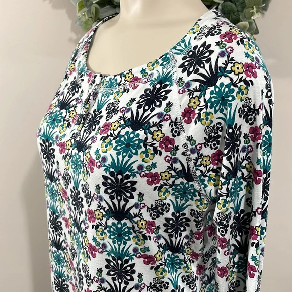 T by Talbots Long Sleeve Raglan Two Button Floral Knit Top MP - Picture 5 of 16